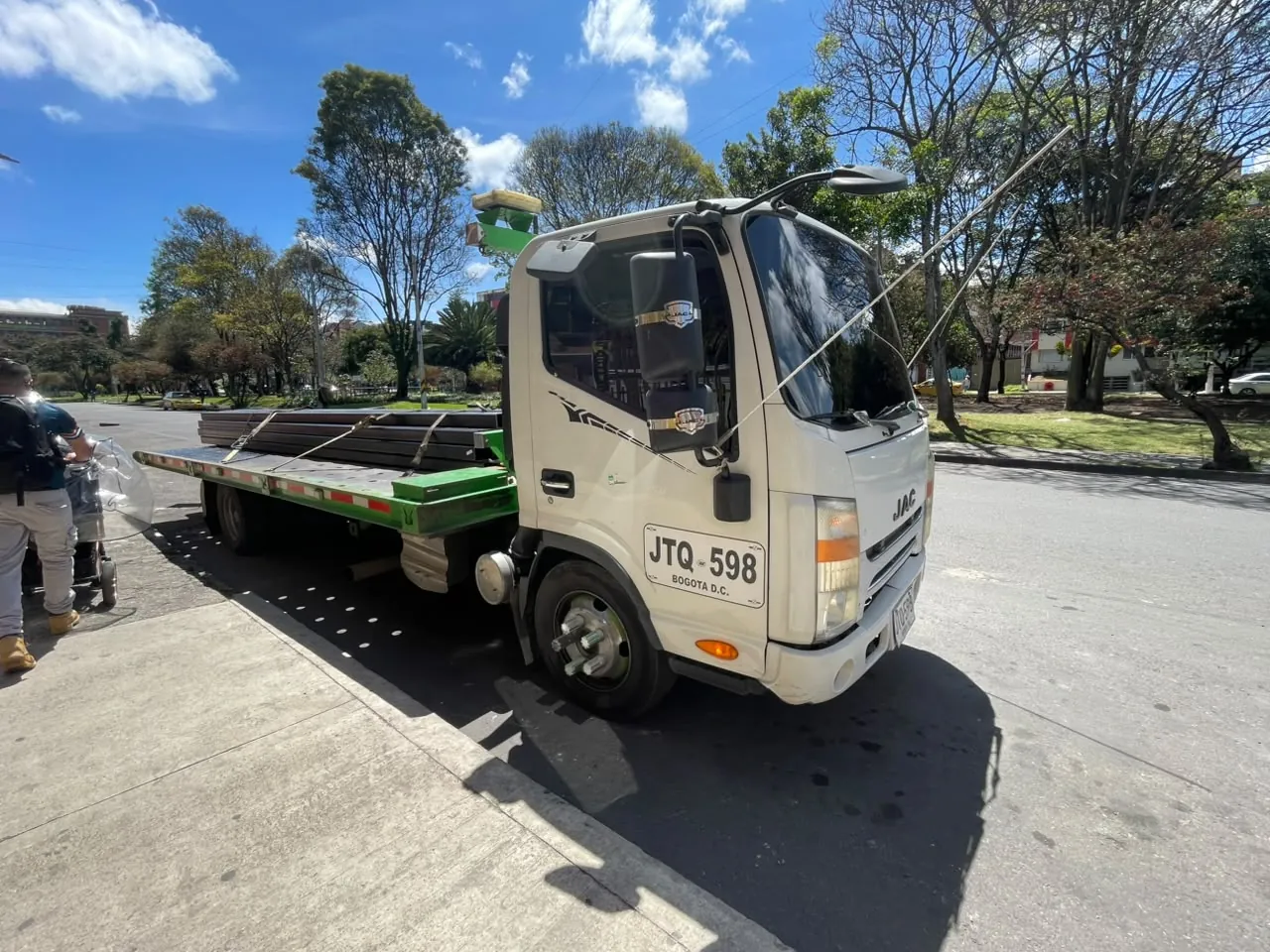Grúa de plataforma JAC