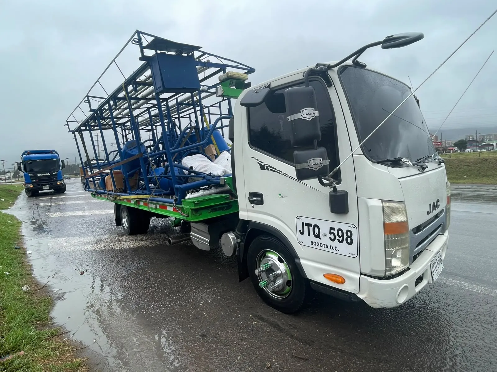 Transporte de maquinaria liviana en Bogotá