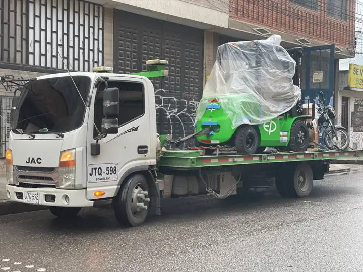 Traslado de vehículo eléctrico de carga
